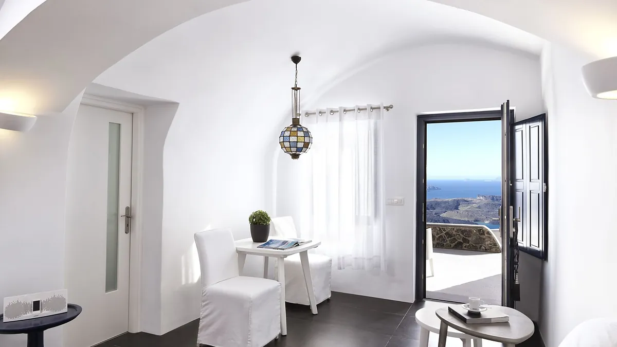 Superior outdoor jetted tub suite at Katikies Chromata in Santorini