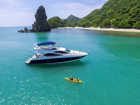 Yacht trip to Ang Thong from Four Seasons Koh Samui, White Lotus Season 3, Koh Samui