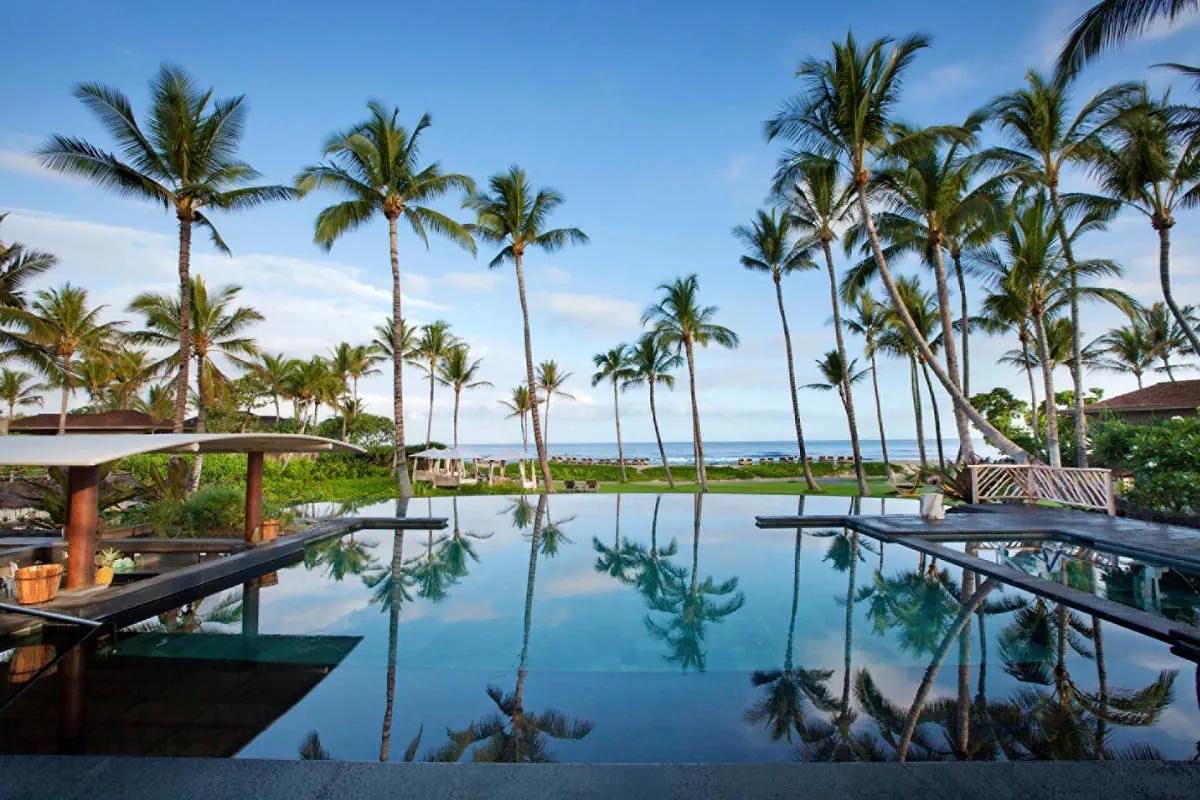 The Best Luxury Resorts in Hawaii 2026: Island by Island